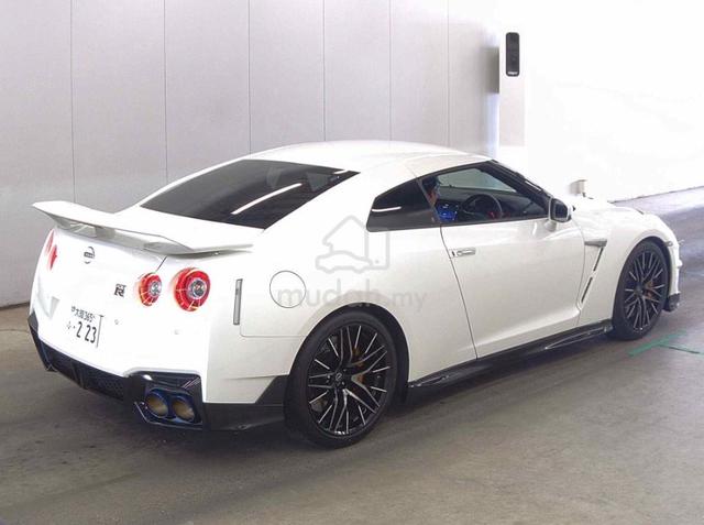 2,000KM UNREG 2024 Nissan GT-R R35 3.8 BLACK EDT - 2