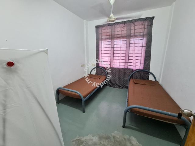 Bilik Pangsapuri Bukit Beruang Murni, Ayer Keroh, Batu Berendam (BARU) 1