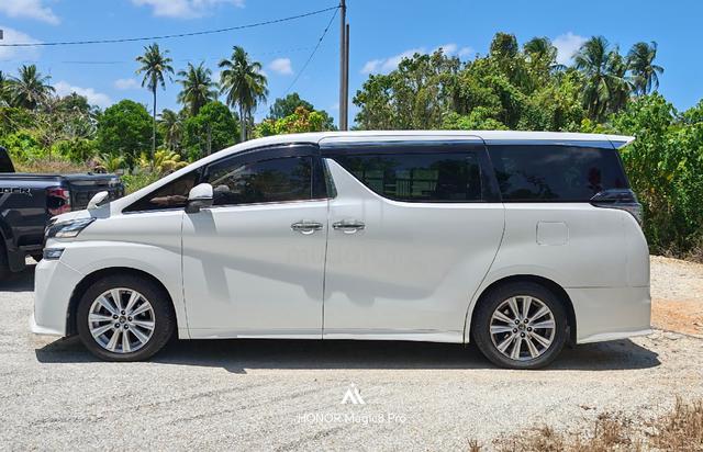 Toyota Vellfire ZA Sunroof Moonroof 2 Screen - 4