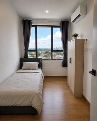 Tropics City Room For Rent 1