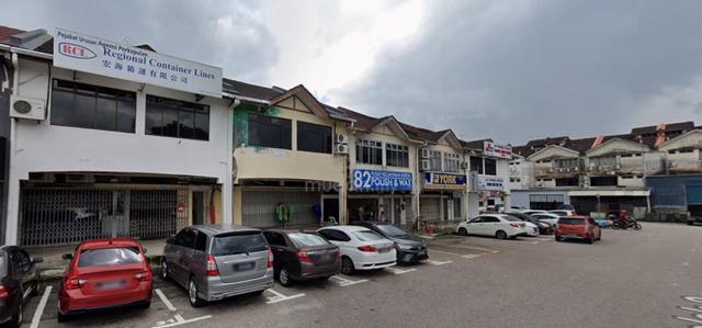 Taman Molek double storey shoplot big size for sale 1
