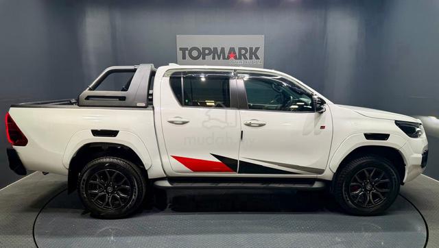 2025 Toyota HILUX 2.8 GR SPORT MY23 (A) - 5