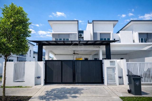 [FULLY FURNISHED] Double Sty Terrace Bayu Sutera Bandar Sri Sendayan 1
