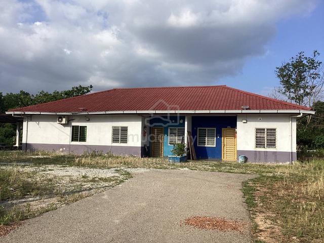 BUKIT BERUANG  Bilik Sewa DAN Rumah Rehat 1