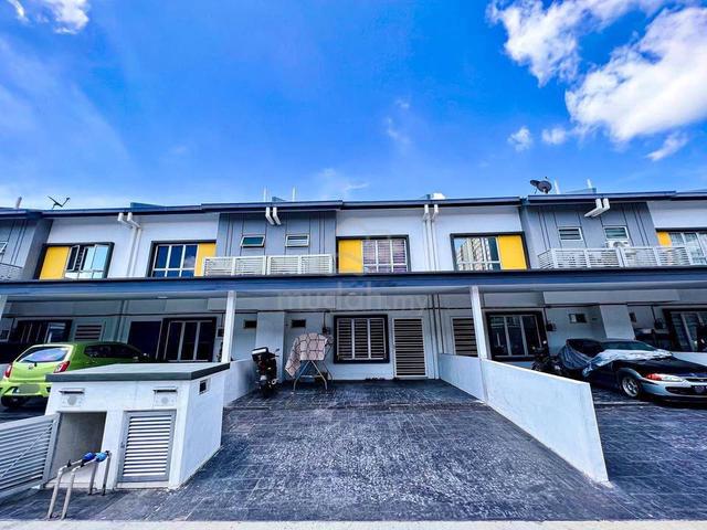 Owner Pindah Sarawak【Harga Boleh Nego】2-Storey 22x75 At Salak Tinggi 1