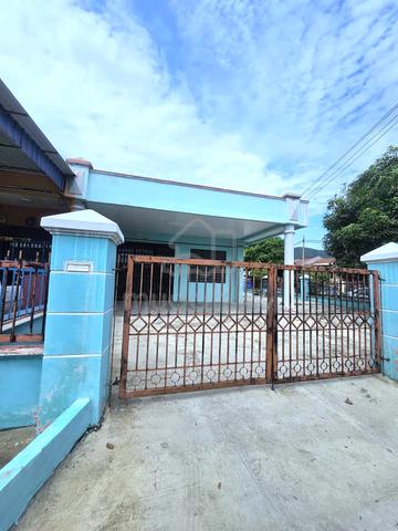 CORNER LOT Single Storey Terrace, Taman Desa Puteri, Bahau 1
