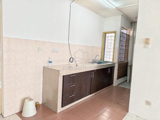 Dahlia Apartment (Taman Bunga Raya) 1