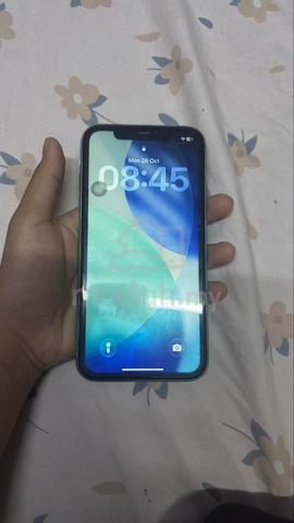 Iphone 11 - photo 2 of 5