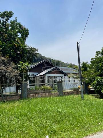 BIG HUGE LAND‼️RESORT-STYLED BUNGALOW Hulu Langat for Sale‼️ 1