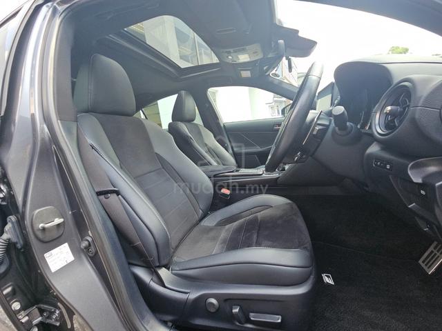 2023 Lexus IS300 2.0 F-SPORT MODE BLACK III (A) - 4