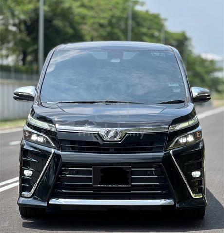 2019 Toyota VOXY 2.0 ZS KIRAMEKI II (A) - 2