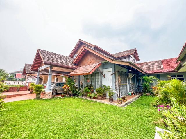 ((RUMAH CANTIK)) Bungalow 2 Storey, Laman Jasmin Kota Seriemas, Nilai 1