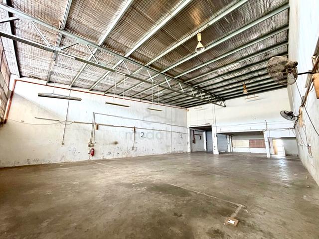 1.5 Storey Terrace Factory @ Jalan Seroja, Johor Jaya 40x100 Sqft 1