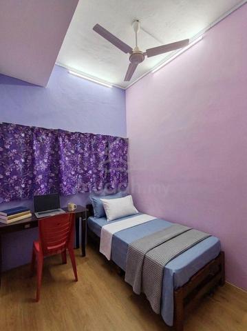 Uni Garden Kota Samarahan RHB Bank WeDrink Bilik Sewa Room for Rent 1