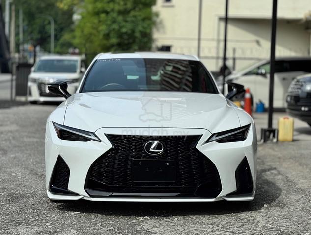 TRD 5A⭐2023 Lexus IS300 2.0 F-SPORT MODE BLACK III - 2