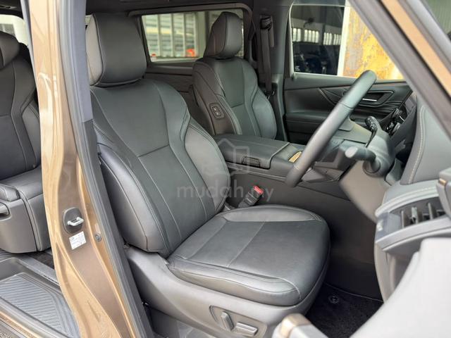 2025 Toyota ALPHARD 2.5 Z GOLD , FULLY LOADED!! - 3