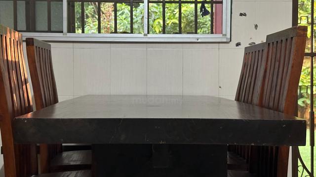 Solid Wood Dining Table + 4 Teak Chairs - photo 5 of 6