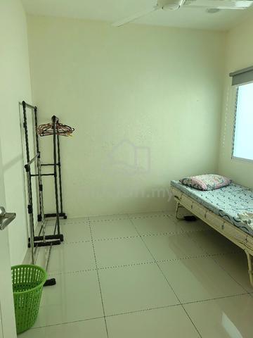 Small room for rent 1