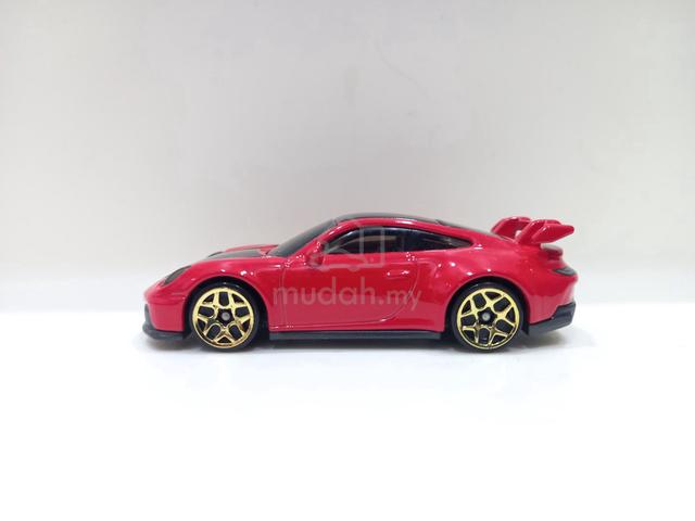 Hot Wheels Porsche 911 GT3  Diecast Car Model Red - photo 2 of 6
