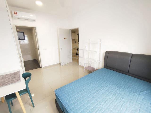 Female Only Rimbayu Area Master Room For Rent Near Eco Sanctuary Mall 1