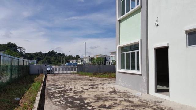 ‼️ FOR RENT‼️ Double Storey Semi-D Warehouse 1