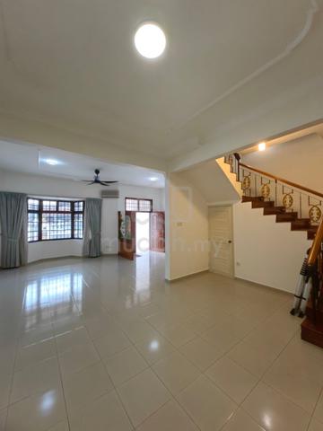 Taman Suria Jb Town Double Storey Partial Furnish For Rent near to Ciq 1