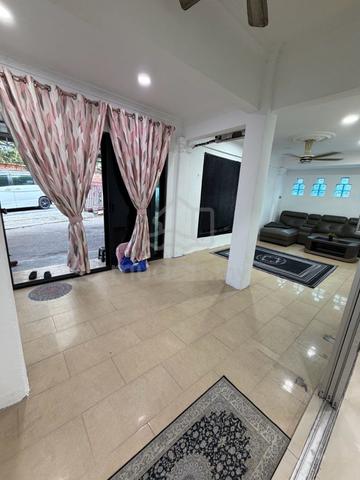 Ground and corner unit townhouse 1