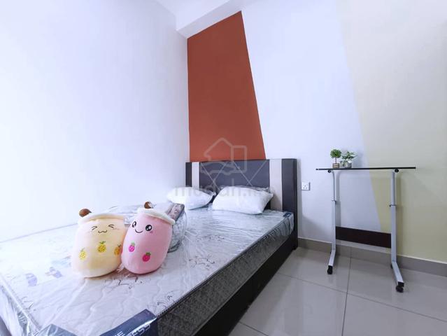 SKS Habitat Larkin Juction Mall @ Common Room (5km to CIQ) 1