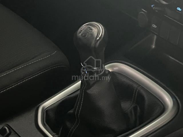 2022 Toyota HILUX 2.4 G (M)4X4 FULL LOAN CAR KING - 2