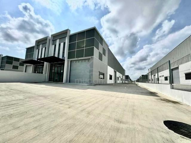 UNBLOCK VIEW, Cluster Factory 60x120 @ Eco Business Park EBP1 Phase 3 1