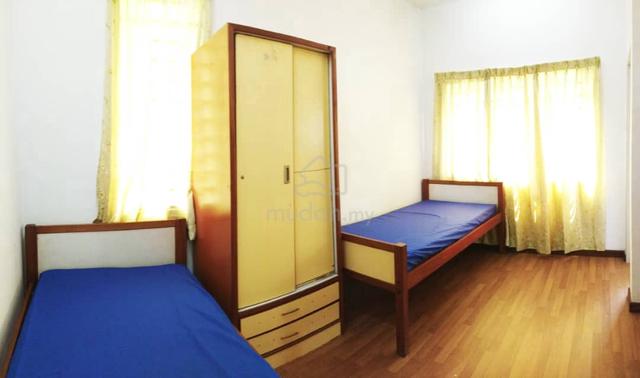 Bilik Sewa WANITA MUSLIM sahaja Taman Sabha Impian Hospital Kajang 1