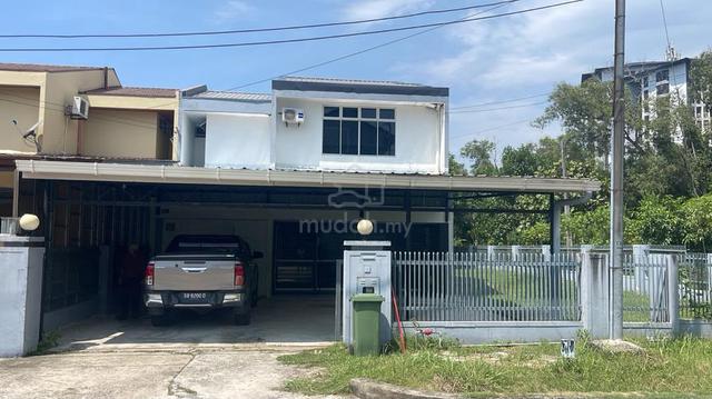Taman Khidmat Semi-D | Spacious corner unit with a large land area 1