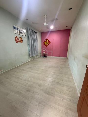Bukit Indah Single Storey Endlot House Renovate For Sale 1