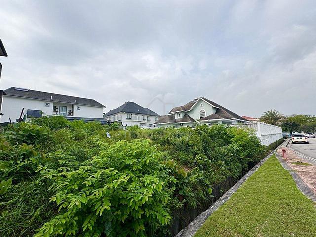 BUNGALOW LOT Jalan Platinum Seksyen 7 Shah Alam 1