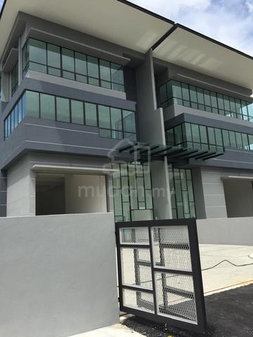 Bandar Teknologi Kajang 3.5 Storey Inter Semi D Factory Gated Guarded 1