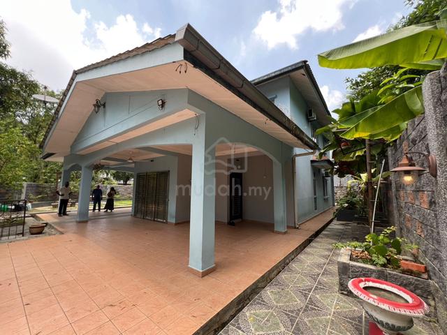 Corner Banglow -Partial Furnished for Sale Bandar Country Home Rawang 1