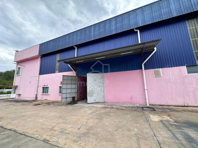 [ Nice + Big Unit ]  Warehouse @ 56000sqf , Bukit Sentosa , Rawang 1