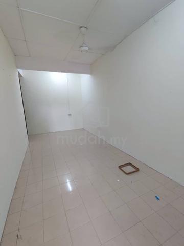 Tanjung Lumpur Kp.Deraka (5minit ke Bandar) 1