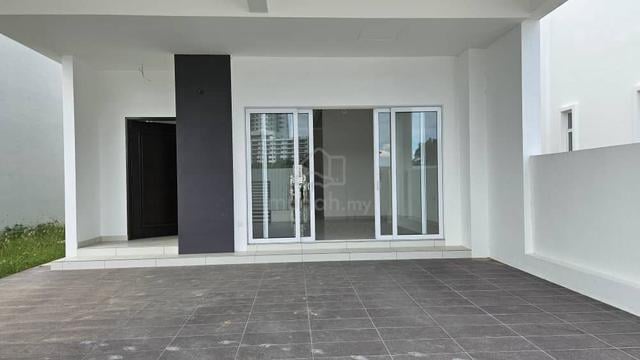 3 Storey Zero Lot Bungalow for Sale Taman Lembah Permai Penang 1