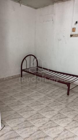 Room For Rent 1