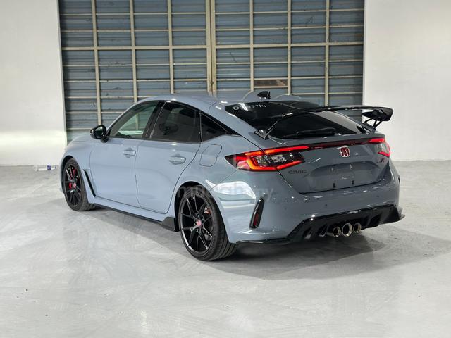 2024 Honda CIVIC 2.0 TYPE R FL-5 _ Sonic Gray - 2