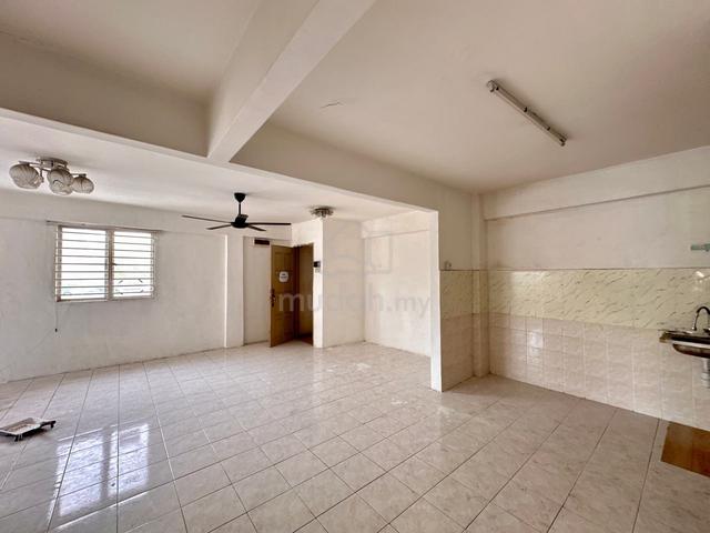 Apartment Taman Topaz 1