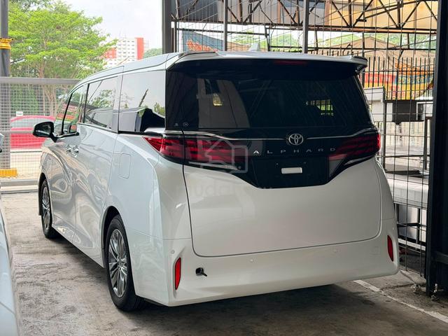 2023 Toyota ALPHARD 2.5 Z (A)/FREE 8 YRS WARRANTY - 4