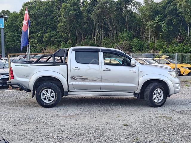 Toyota HILUX 2.5 G DOUBLE CAB (A) FULL LOAN - 3