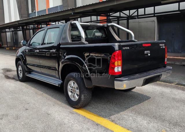 2010 CASH OTR Toyota HILUX 2.5G FACELIFT (A) D/CAB - 3