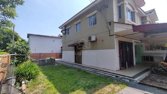Nice Double Storey Corner Lot In Puchong Putra Prima For Sale 1