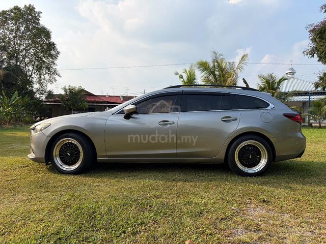 MAZDA 6 Grand Touring 2.5 SKYACTIV WAGON (2013)
- 5