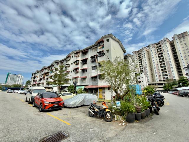 Flat Taman Dagang 1
