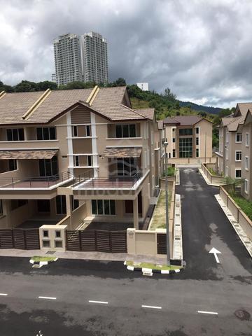 Three Storey Terrace Corner 1
