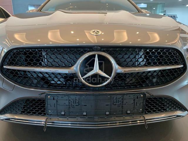 2025 Mercedes Benz A200 1.3 V177 + 4 FREE SERVICE - 4